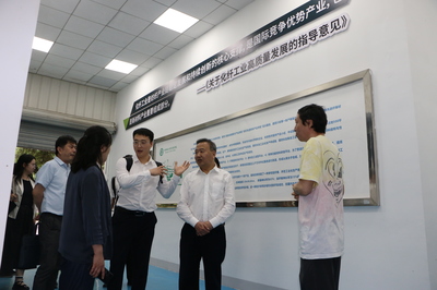 四川省絲綢科學(xué)研究院赴成都紡織高等?？茖W(xué)校調(diào)研交流 深化生物基材料技術(shù)研發(fā)合作